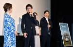 舞台あいさつで会場を盛り上げる哀川翔さん（左から２人目）＝鹿児島市の鹿児島ミッテ１０