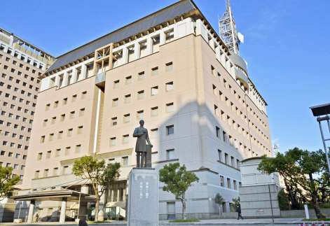 職員による不祥事が相次ぐ鹿児島県警＝２２日、鹿児島市鴨池新町
