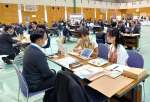 食品製造事業者が県内外に商品をアピールした鹿児島市の商談会＝２２日、鹿児島市永吉１丁目