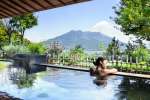 城山ホテル鹿児島の「展望露天温泉　さつま乃湯」（同ホテル提供）