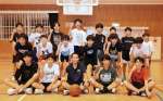 全国大会出場を決めた田崎中学校男子バスケットボール部員＝鹿屋市の鹿屋高校