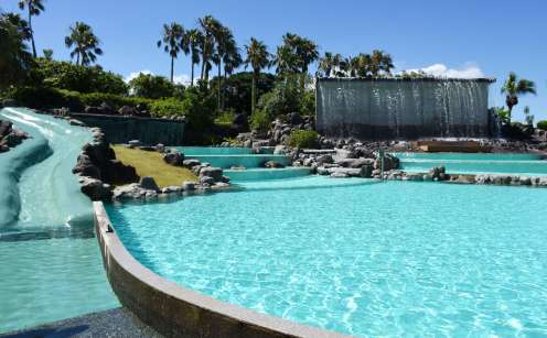 〈関連〉今夏いっぱいで閉場したジャングルプール＝７月５日、指宿市の指宿いわさきホテル