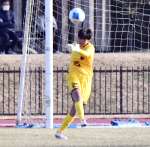好セーブでチームに貢献した神村のＧＫ浜田＝三木総合防災公園