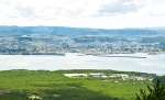 桜島側から望む鹿児島市街地＝鹿児島市桜島小池町の湯之平展望所