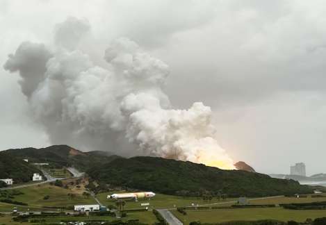 ２段目エンジンが爆発した「イプシロンＳ」の燃焼試験＝２０２４年１１月２６日、南種子町の種子島宇宙センター（ＪＡＸＡ提供）
