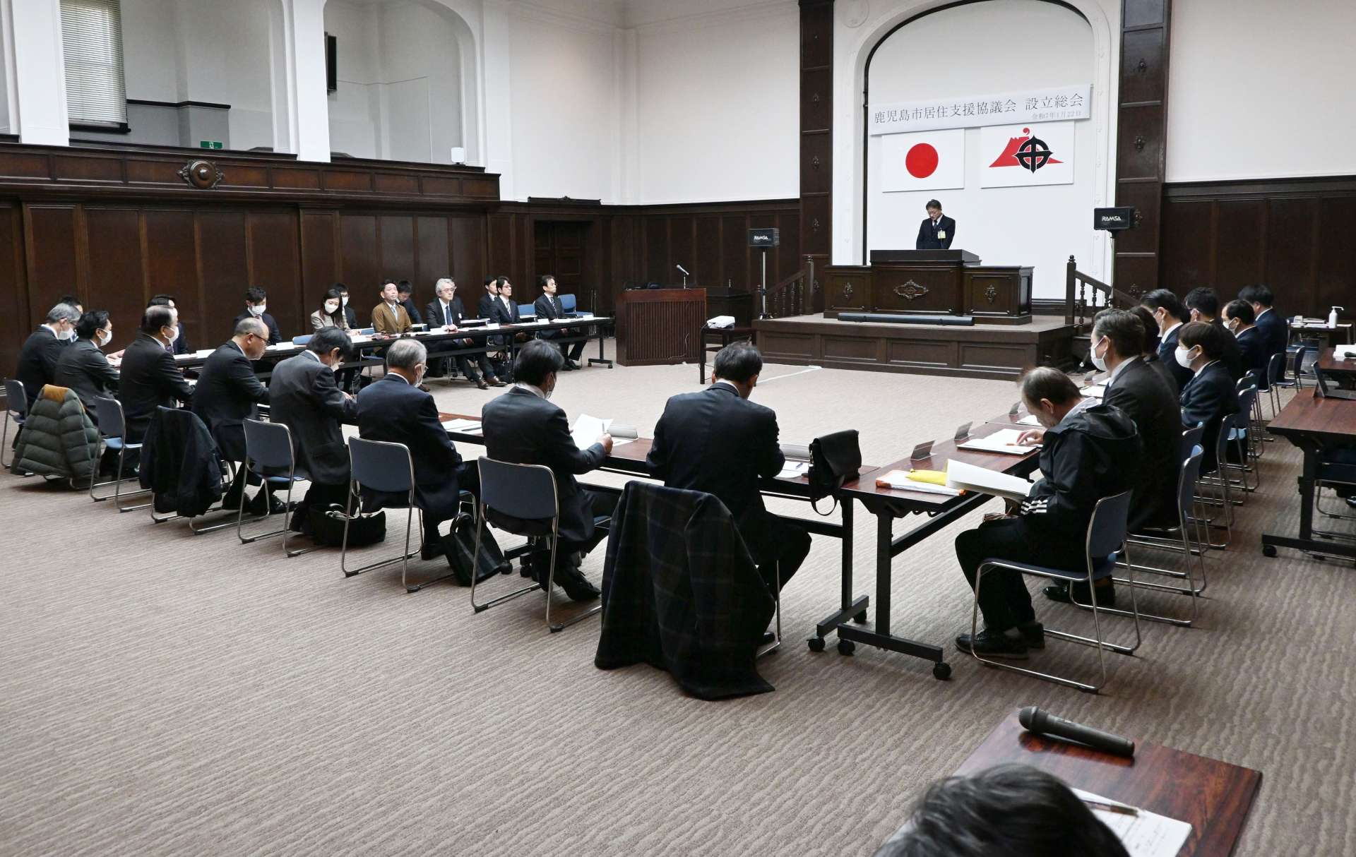鹿児島市居住支援協議会の設立総会＝２２日、市役所