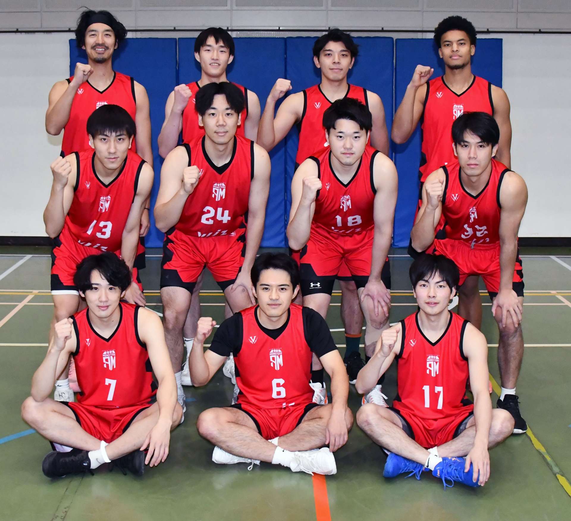 上位進出を目指すレッドモンスターズ＝ＭＢＣ城山ビル