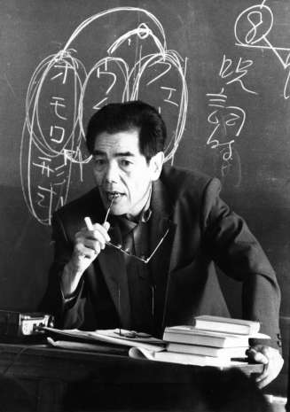 〈関連〉１９７８（昭和５３）年９月、鹿児島純心女子短大で講義する島尾敏雄さん