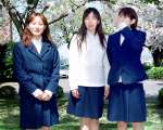 〈関連〉鹿児島純心女子短大の“マドンナブルー”の制服（２０００年の紙面から）