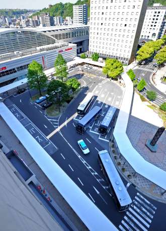 〈別カット〉ＪＲ鹿児島中央駅西口広場