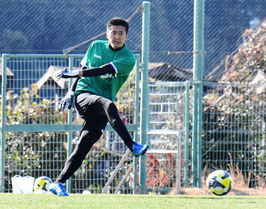 存在感を見せた藤枝のＧＫ六反＝国分運動公園多目的グラウンド