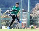 存在感を見せた藤枝のＧＫ六反＝国分運動公園多目的グラウンド