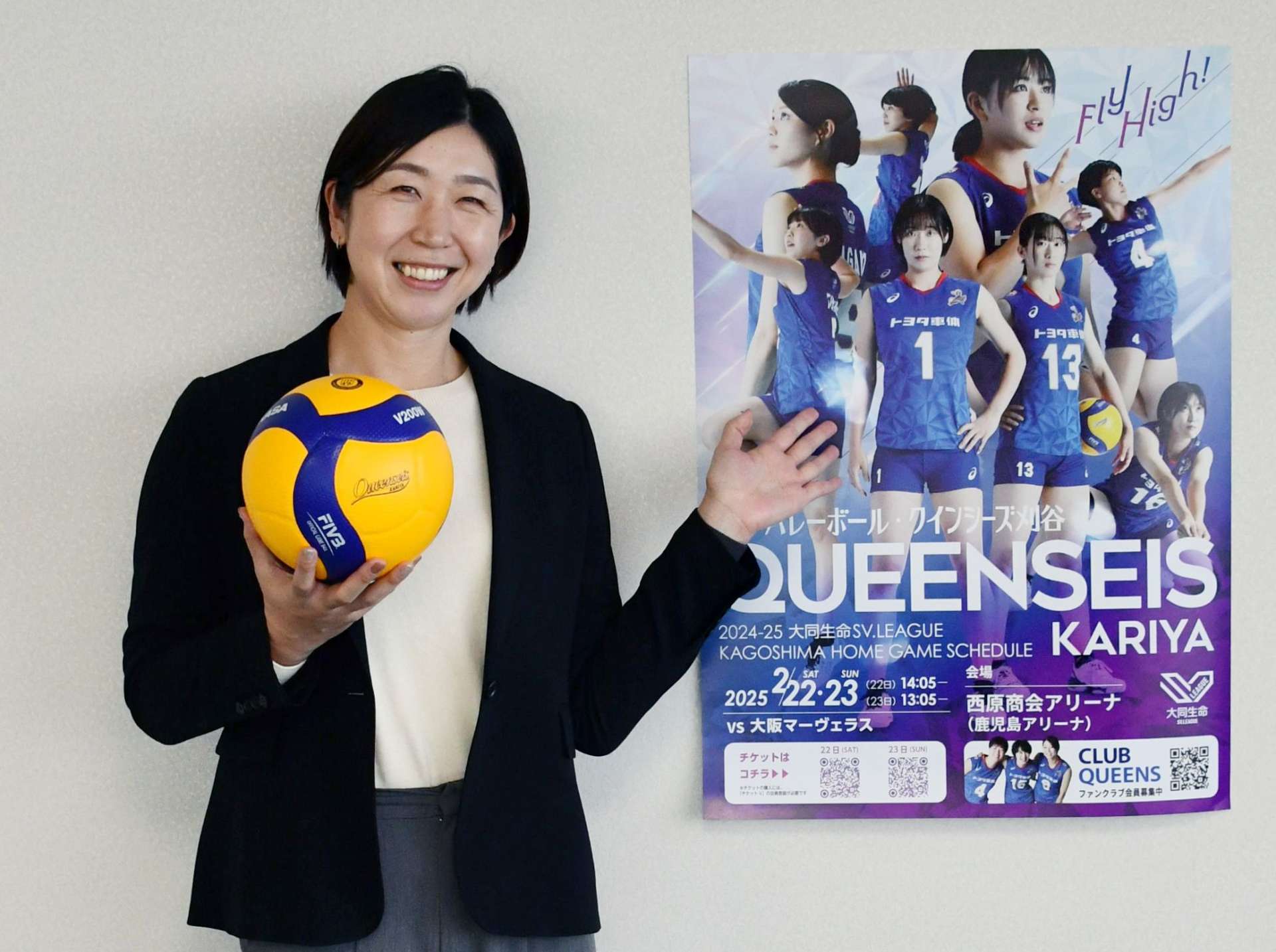 鹿児島での開催試合をＰＲする荒木絵里香さん＝６日、鹿児島市の南日本新聞社