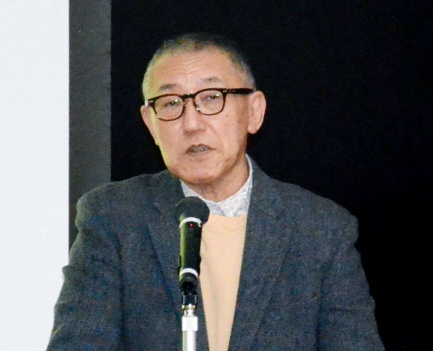 反対派の集会で講演する九州大学大学院の出水薫教授＝１１日、鹿児島市のよかセンター鹿児島