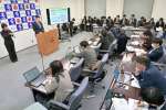 塩田康一知事が２０２５年度一般会計当初予算案を発表した記者会見＝７日、県庁