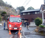 住家１棟が全焼する火災があった現場付近＝１２日、鹿児島市坂元町