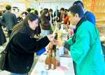 グルメフェアで設けられた焼酎試飲コーナー＝１４日、東京都渋谷区