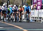 シエルブルー鹿屋勢のトップでゴールした古谷田貴斗（右）＝県立大隅広域公園周辺特設コース