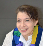 「ウクライナの自由を信じたい」と話すルドルフ・ヴィクトリアさん＝２３日、鹿児島市の南日本新聞会館