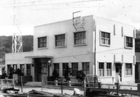 完成時の旧庁舎＝奄美市名瀬入舟町（奄美海保提供）