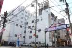 〈別カット〉アパホテルが新館建設を予定する駐車場＝２月１８日、鹿児島市千日町
