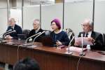 再審制度の法整備の必要性を訴える鴨志田祐美弁護士（右から２人目）＝２月２６日、東京・霞が関
