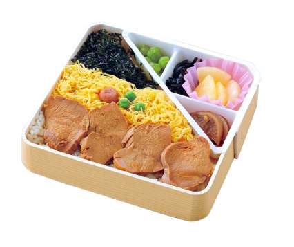 〈関連〉準グランプリ「都城郷土料理かしわめし」（ＪＲ九州提供）