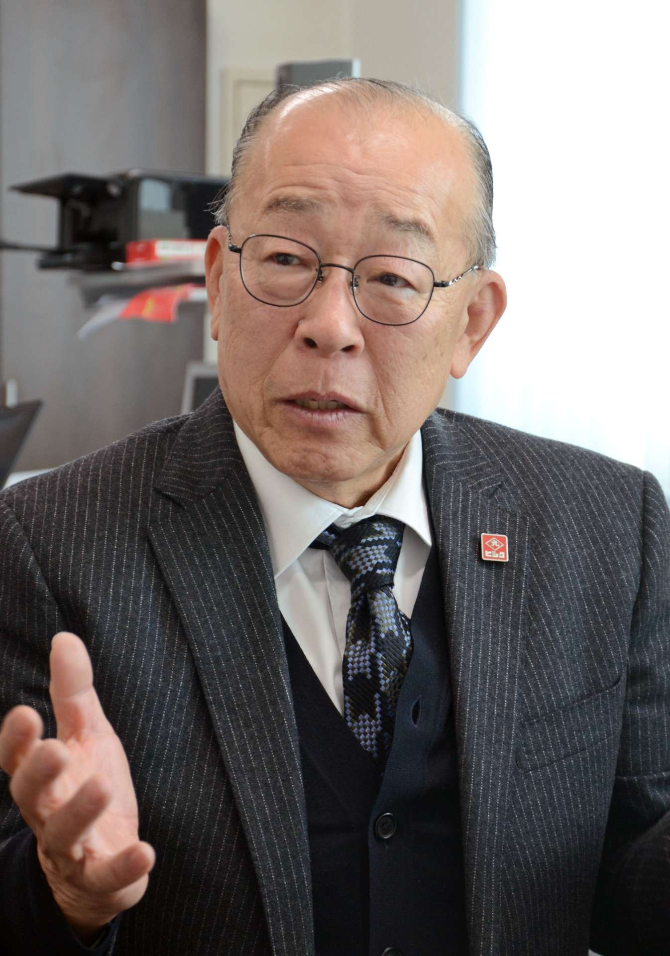 「鹿児島の交流人口を増やしたい」と語る磯新駅設置協議会の藤安秀一会長＝鹿児島市