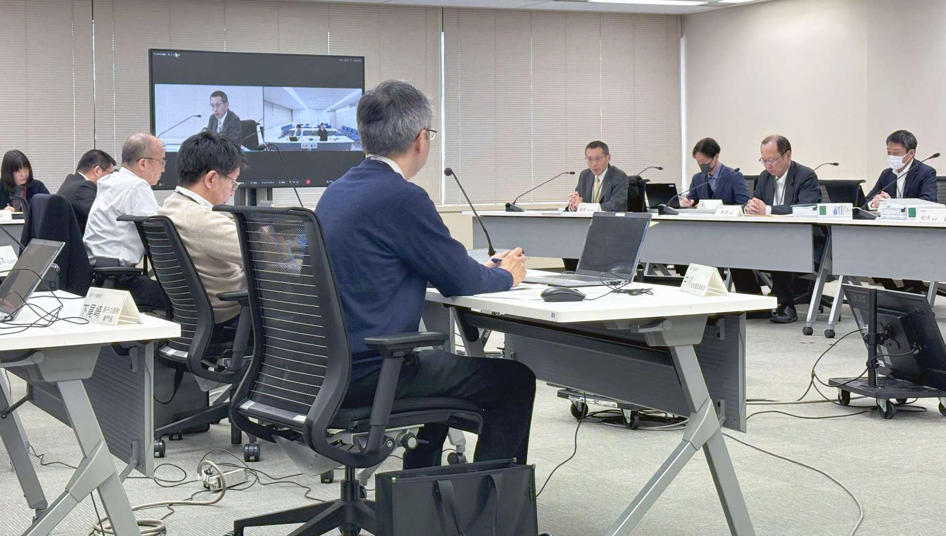 九州電力の申請を審査する原子力規制委員会＝１８日、東京・六本木