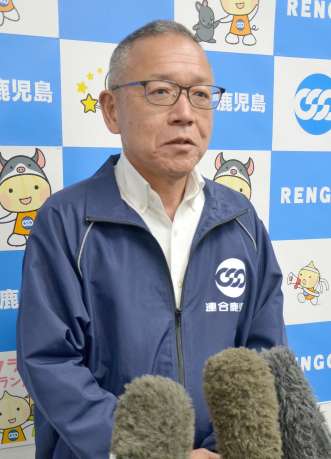 報道陣に推薦決定を報告する下町和三会長＝１９日、鹿児島市