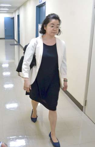 連合鹿児島の推薦決定後、執行委員会へあいさつに訪れた尾辻〓朋実氏＝１９日、鹿児島市