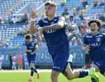 先制ゴールを決め喜ぶ鹿児島Ｕのアンジェロッティ＝鹿児島市の白波スタジアム