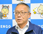 「５者会議」の対応を報道陣に説明する連合鹿児島の下町和三会長＝２８日、鹿児島市