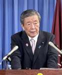 予算成立後、会見に臨む森山裕幹事長＝３１日、東京・永田町の自民党本部