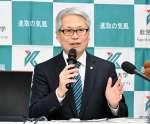 会見で抱負を語る鹿児島大の井戸章雄新学長＝２日、鹿児島市の鹿大郡元キャンパス（佐伯直樹撮影）