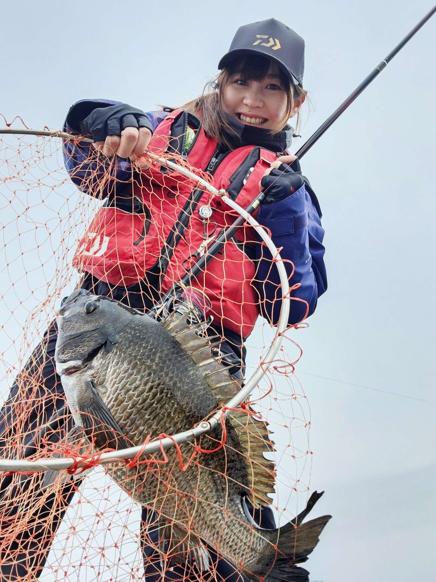 （別カット）鹿児島市の岸壁で４２センチのチヌをゲット