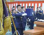 入校式で決意表明する初任科生＝４日、姶良市平松の県警察学校