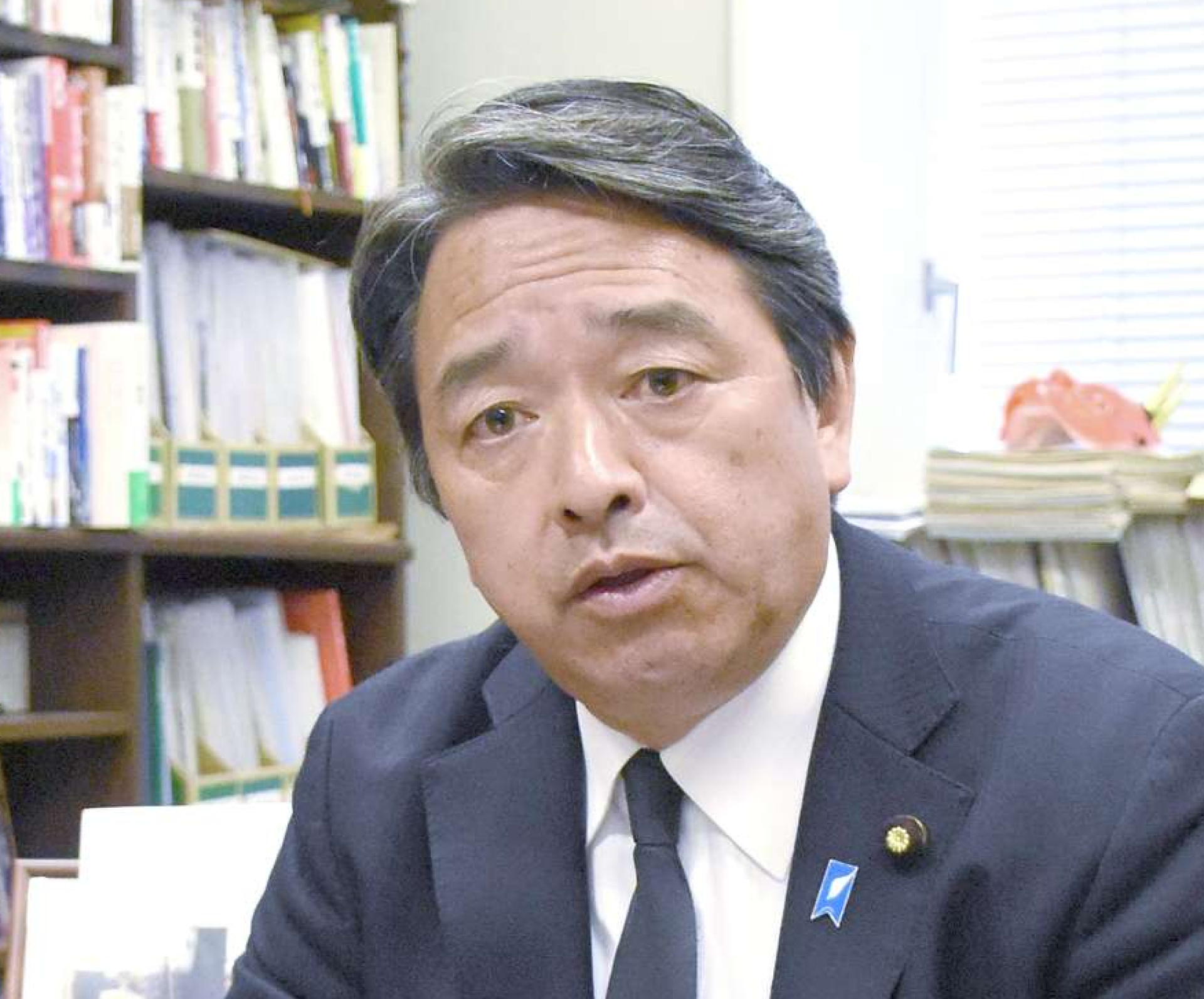 「地方議員の数を増やしたい」と語る榛葉賀津也幹事長＝１日、東京・永田町の参院議員会館