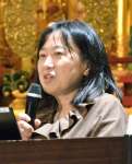 終活と人間関係について話す小谷みどりさん＝鹿児島市の西本願寺鹿児島別院