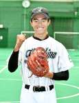 甲子園で開かれる交流試合に出場する鹿高の佐藤奏太＝鴨池ドーム