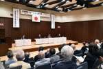 憲法改正の議論を聞く改憲派の集会＝３日、鹿児島市
