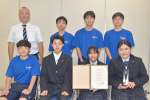 地球環境大賞で文部科学大臣賞に選ばれた市来農芸高校自主研究同好会のメンバー＝いちき串木野市の同校