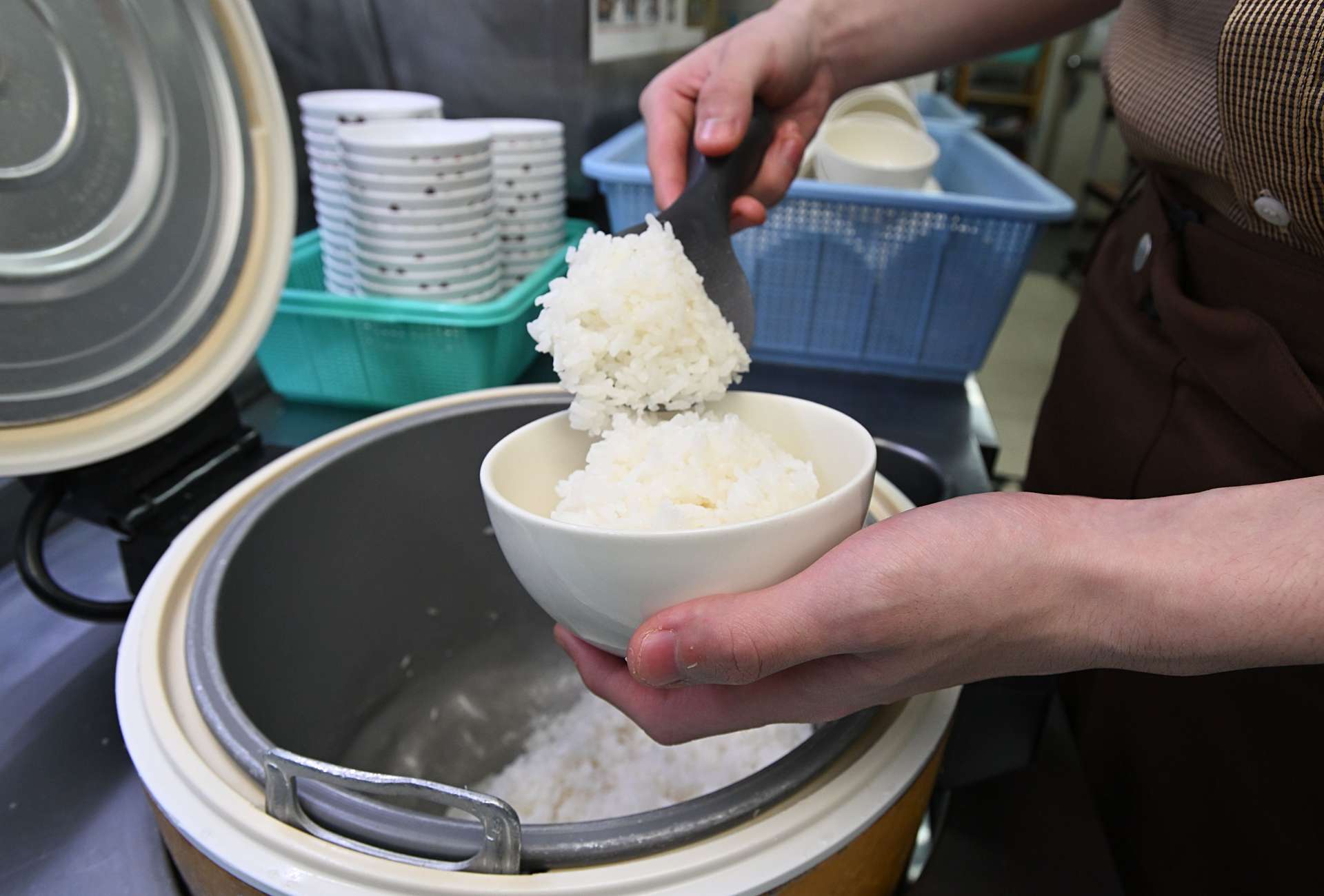 コメ価格の高騰は外食事業者も直撃している＝８日、鹿児島市与次郎１丁目の焼肉なべしま