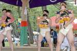 「柏原大相撲」で土俵入りする子どもら＝東串良町