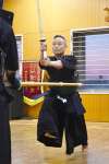 剣道８段に昇段した野間亮二さん＝鹿児島中央警察署