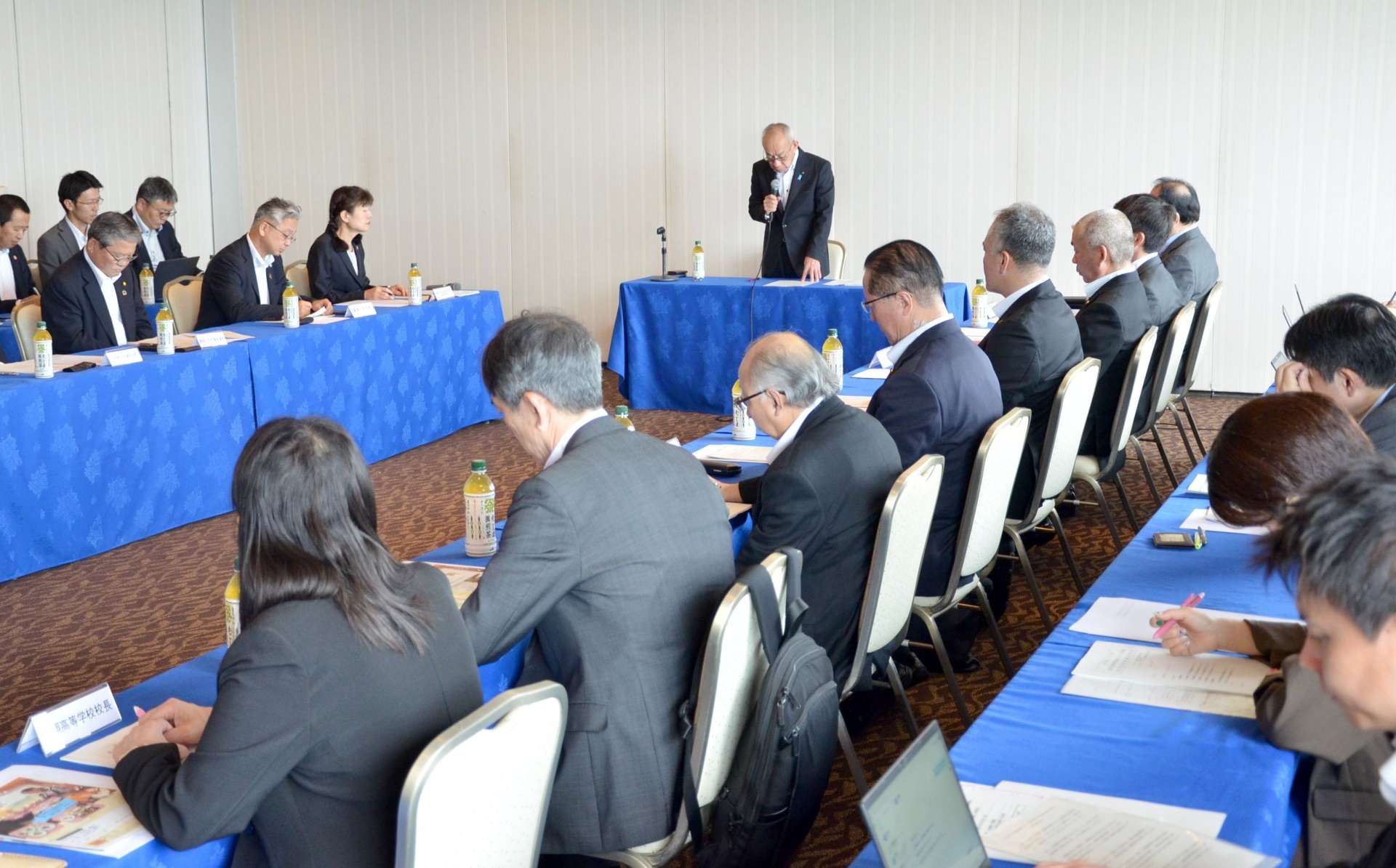 肥薩おれんじ鉄道の輸送人員などが報告された利用促進協議会の総会＝２３日、鹿児島市のアートホテル鹿児島