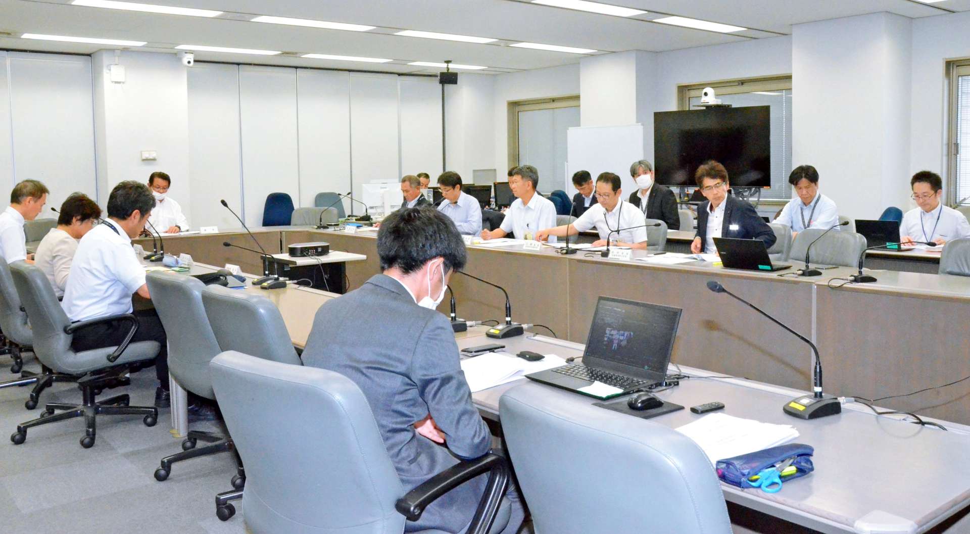 「＃７１１９」について話し合う救急安心センター導入検討委員会＝２９日、鹿児島県庁