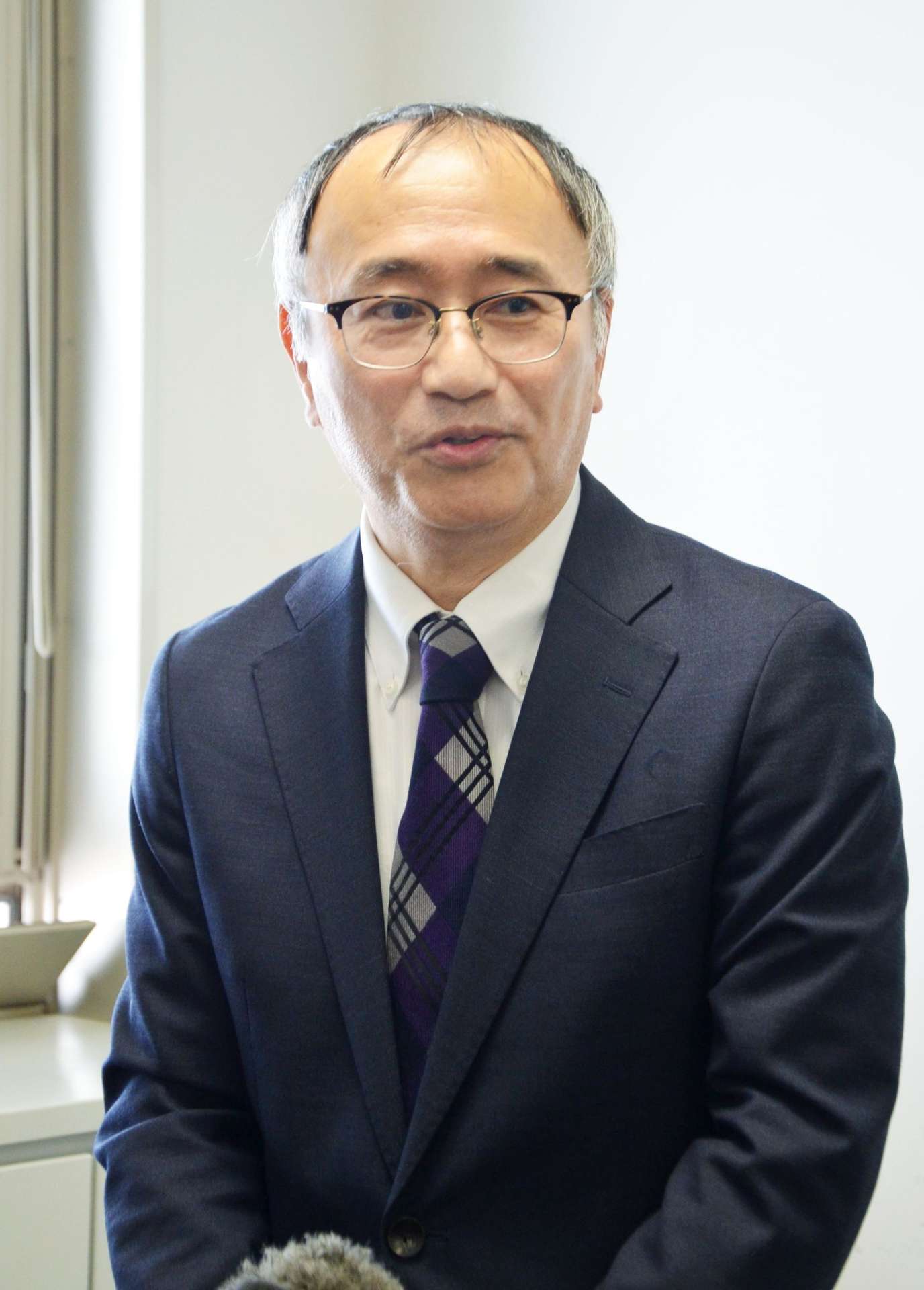 「教員の業務を見直すべきだ」と語る鹿児島大学教育学部の溝口和宏学部長