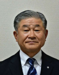 新田　敏郎氏