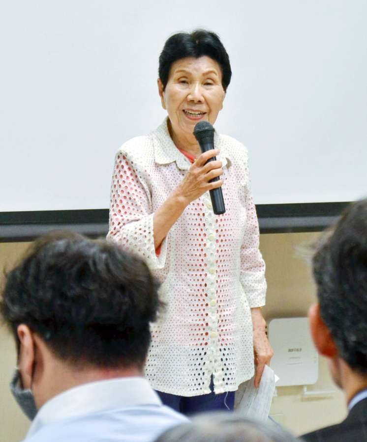袴田巌さんの無罪までの道のりを語る袴田ひで子さん＝１４日、鹿児島市易居町